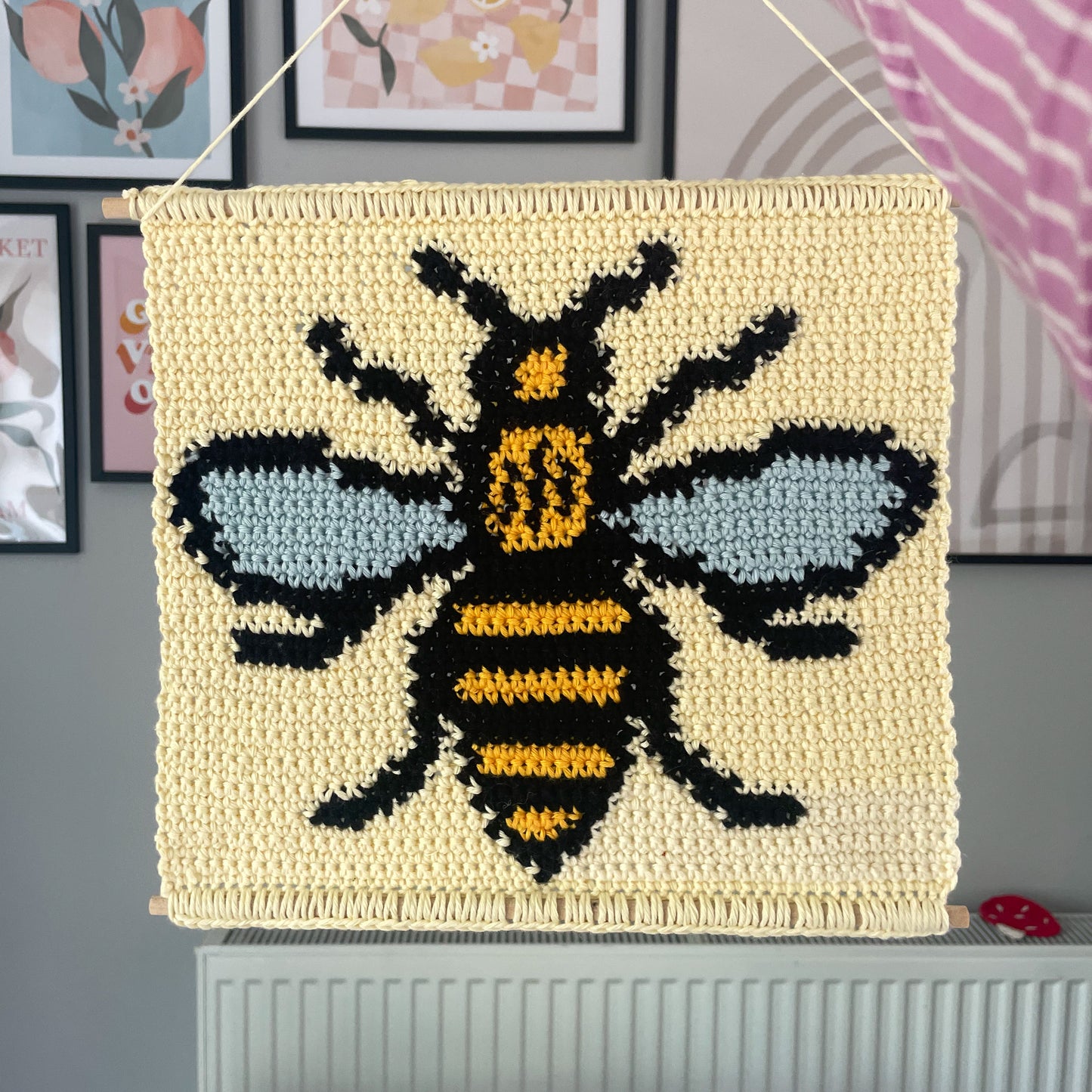 PDF | Crochet Bee Wall Hanging Pattern