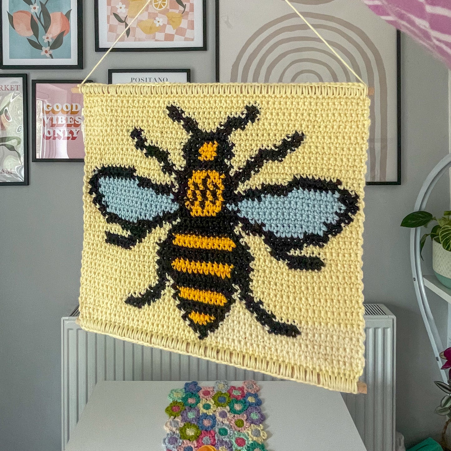 PDF | Crochet Bee Wall Hanging Pattern