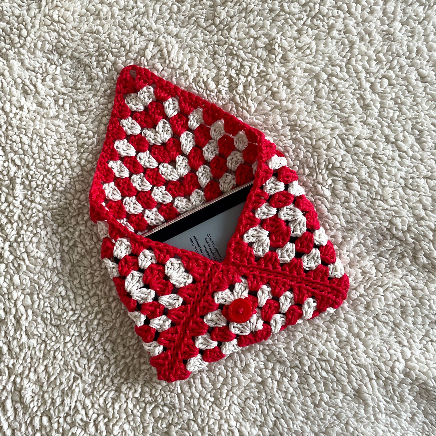 Crochet Kindle Sleeve in Red/White