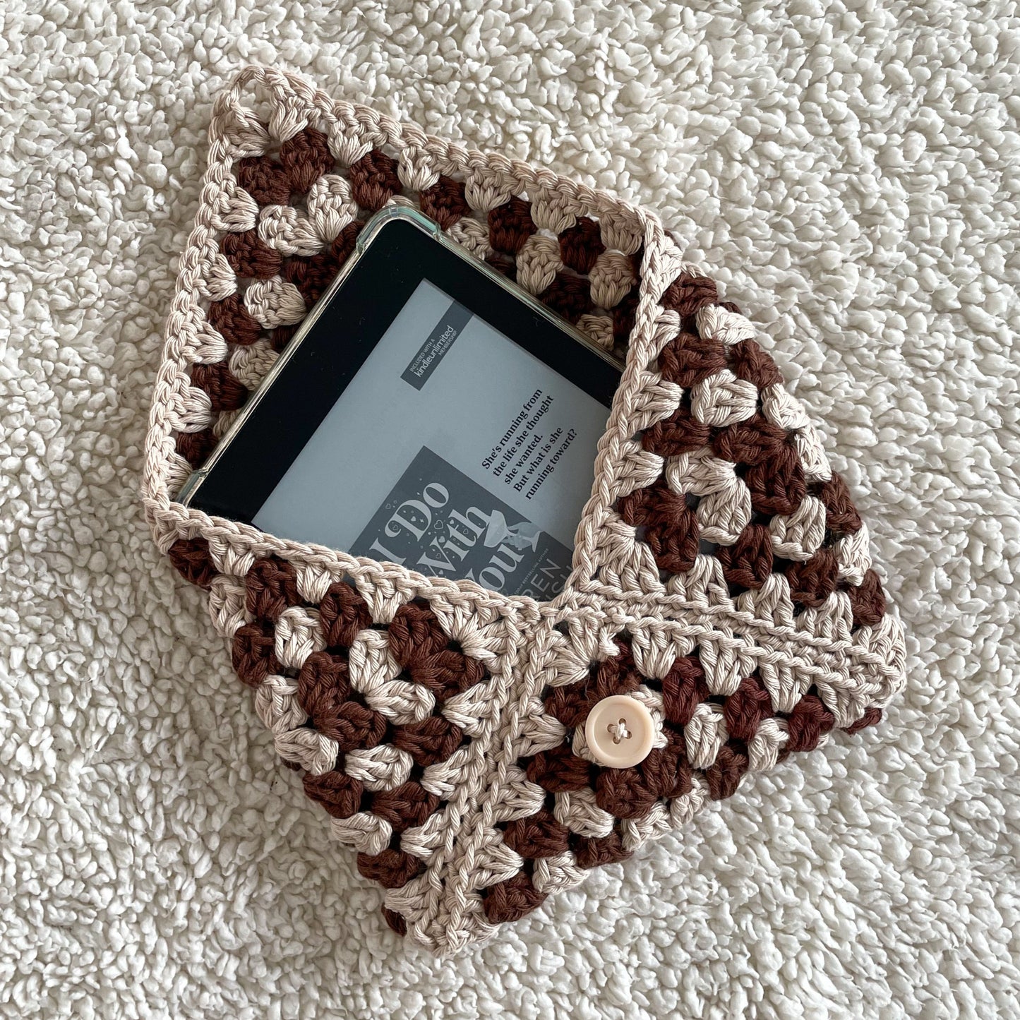 Crochet Kindle Sleeve in Brown/Light Beige