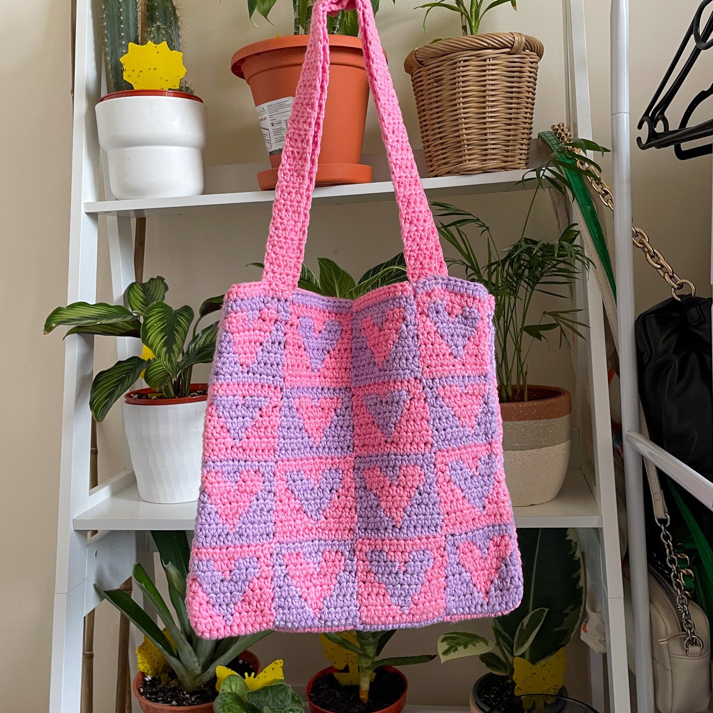Crochet Heart Tote Bag in Pink/Purple