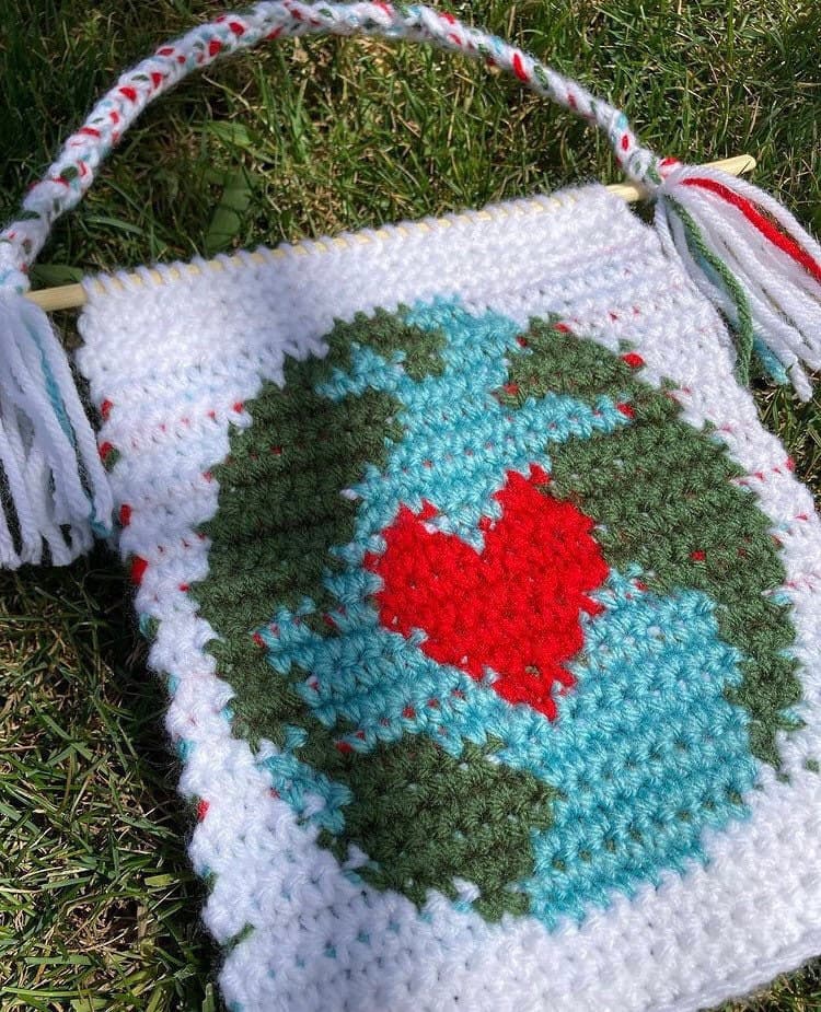 Mini Earth Day Wall Hanging Crochet Pattern