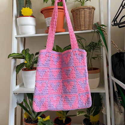 Queen Of Hearts Tote Bag in Pink/Purple