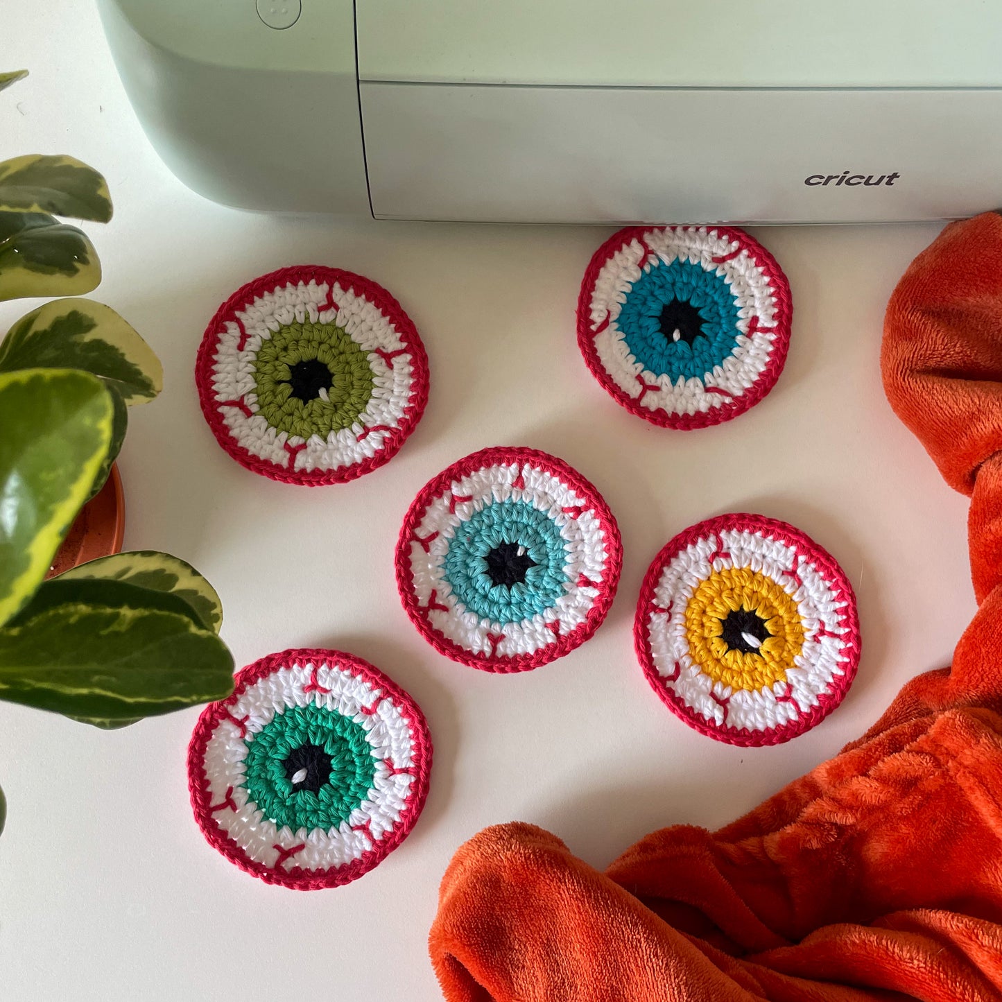 Crochet Spooky Eyeball Coaster | Halloween